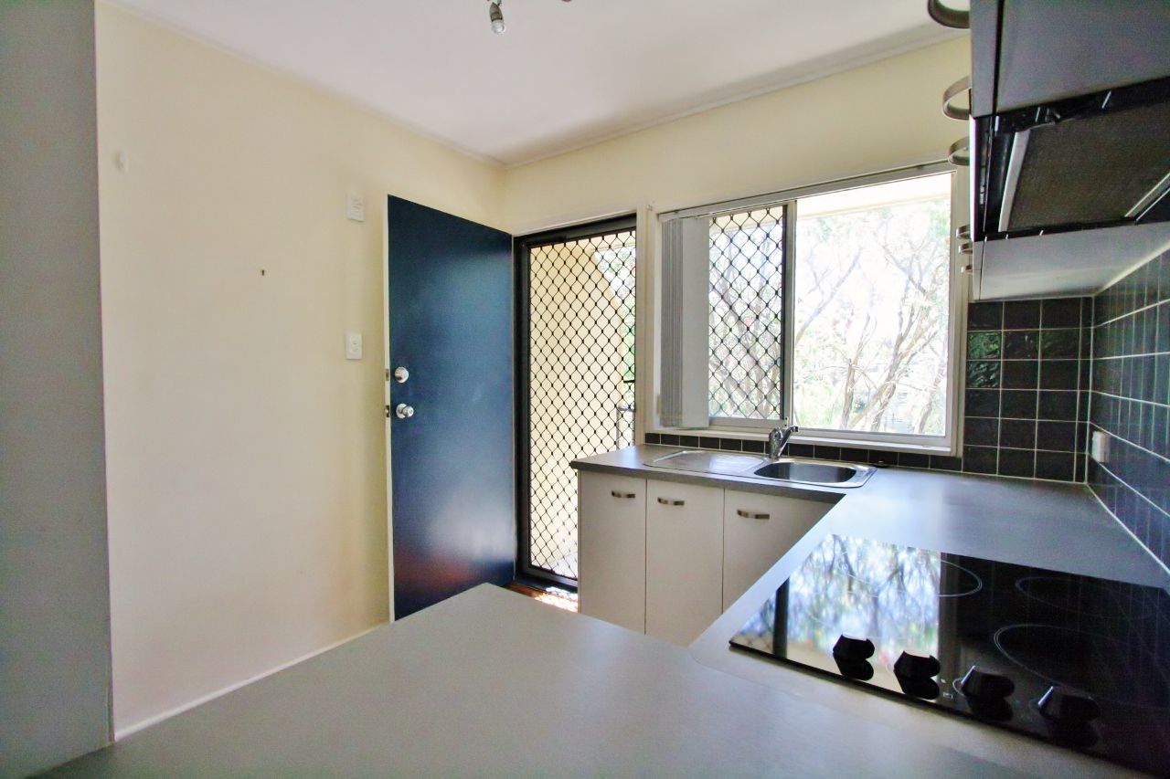 2/402 Nursery Road, Holland Park, QLD 4121