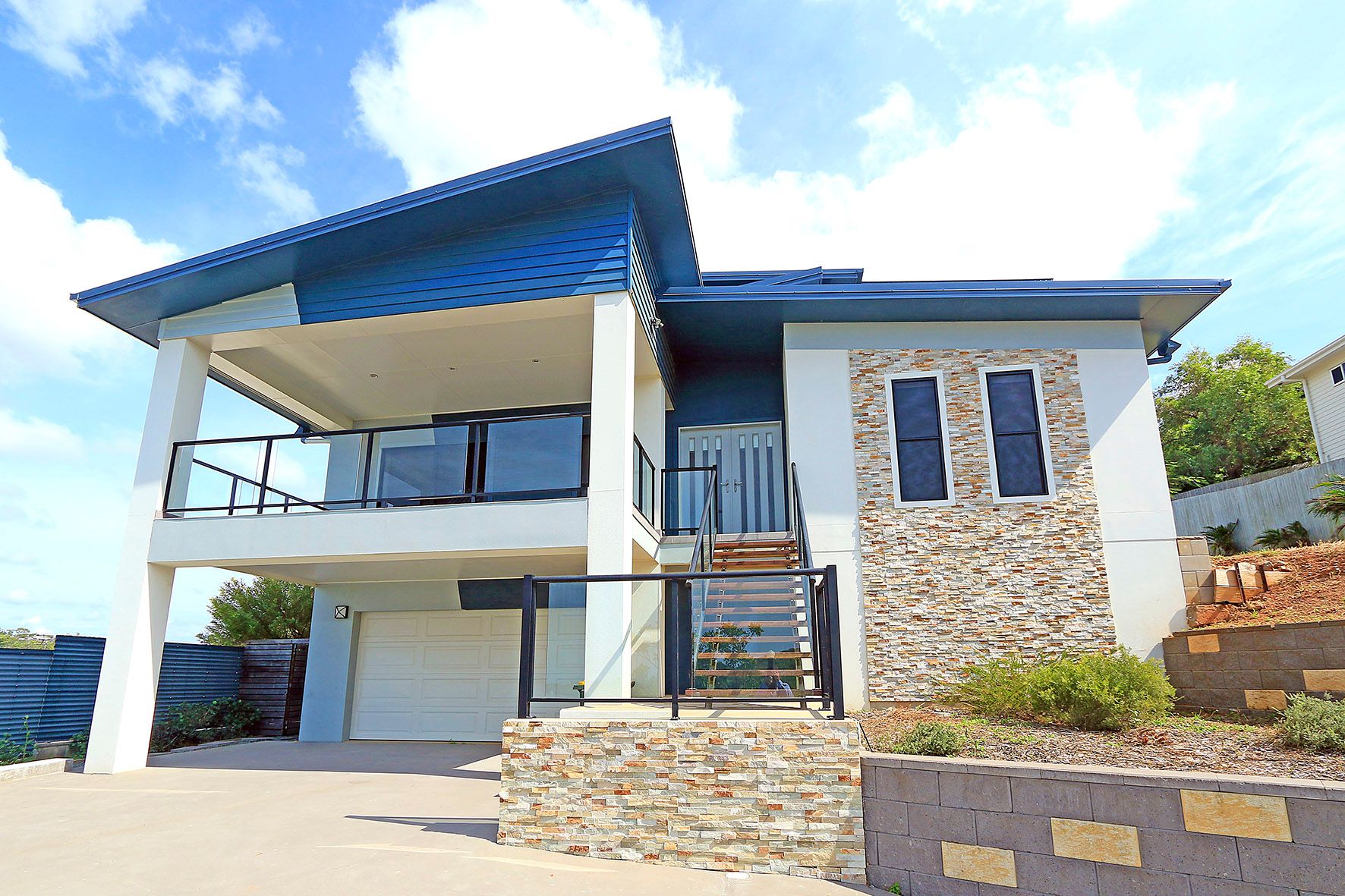 15 Discovery Crescent, Rosslyn, QLD 4703