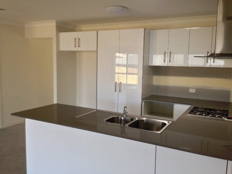 19 Cowie Street, Deebing Heights, QLD 4306
