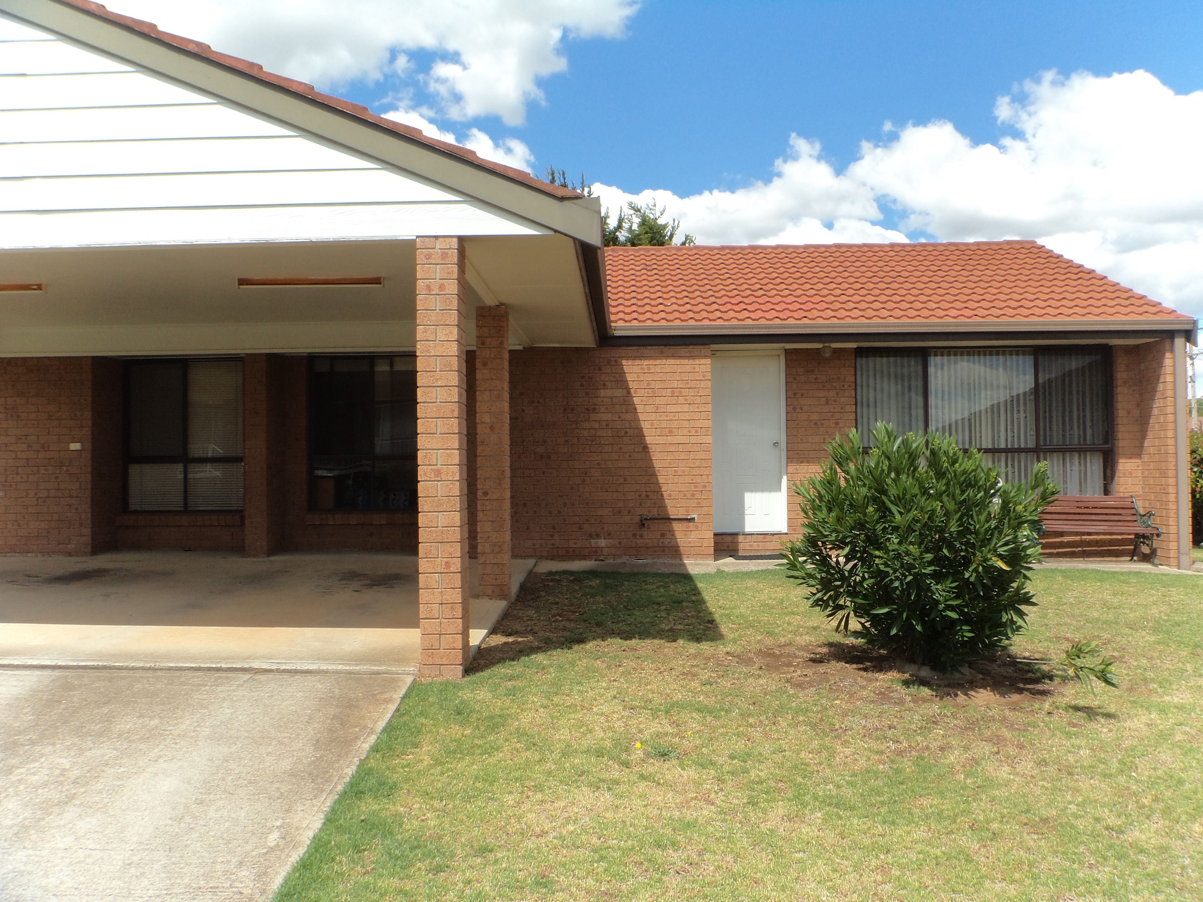 28 Village High Road, Goulburn, NSW Rental Villa Leased