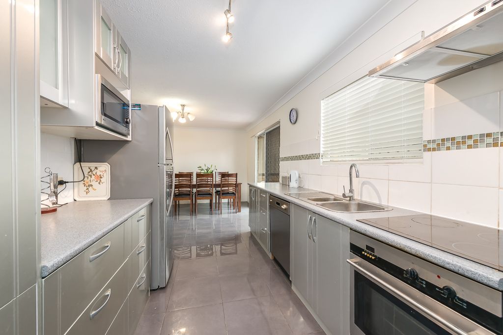 1/40 Poinsettia Avenue, Runaway Bay, QLD 4216