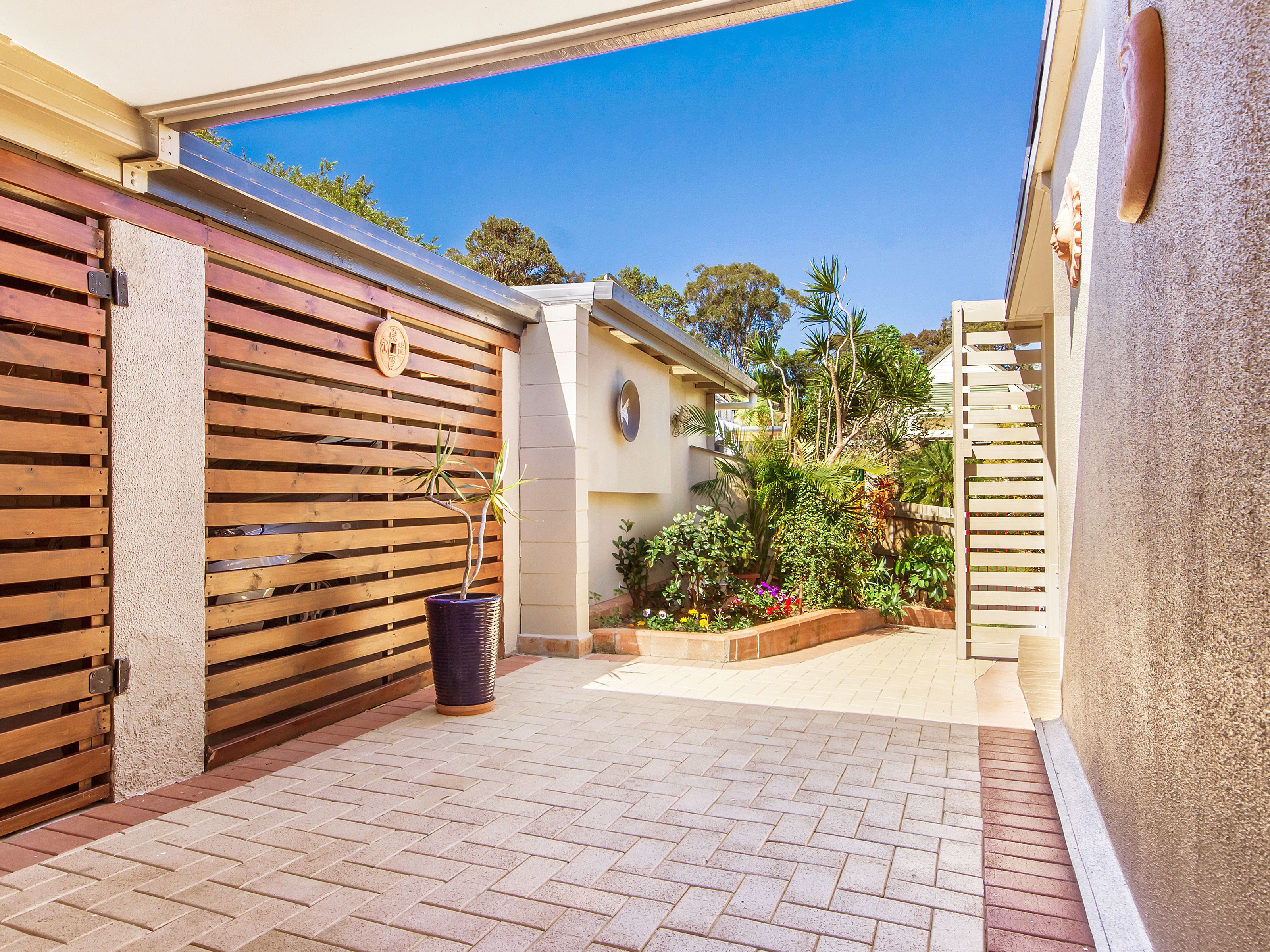 2/17 Raftery Street, Ashmore, QLD 4214