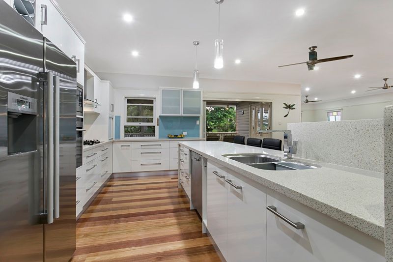 16 Bentinck Street, Sherwood, QLD 4075