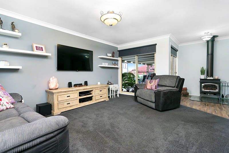 10 Durras Close, Flinders, NSW 2529