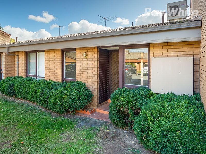 588 Oliver Street, Lavington NSW 2641