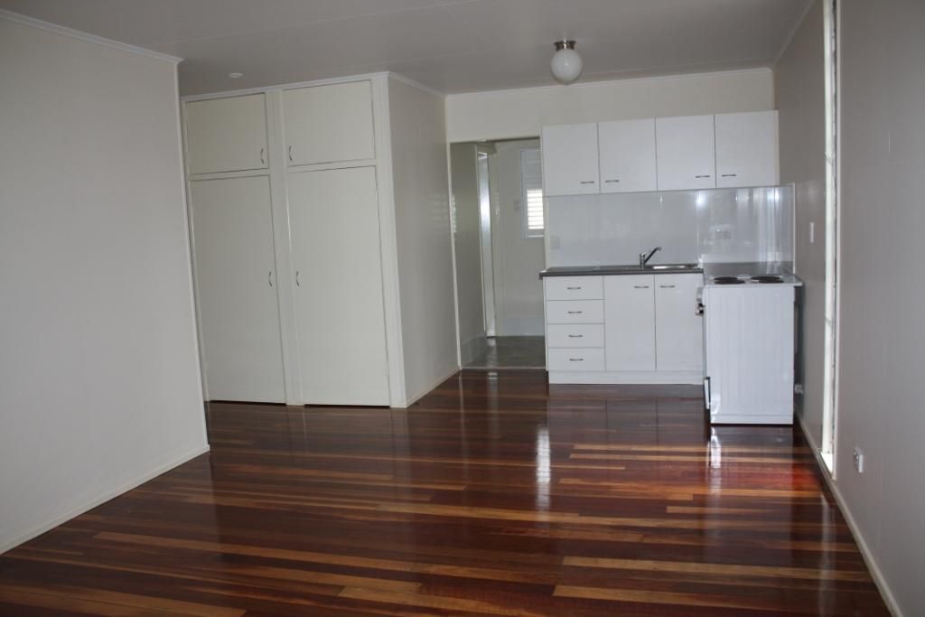 1/2 Callaghan Street, East Ipswich, QLD 4305