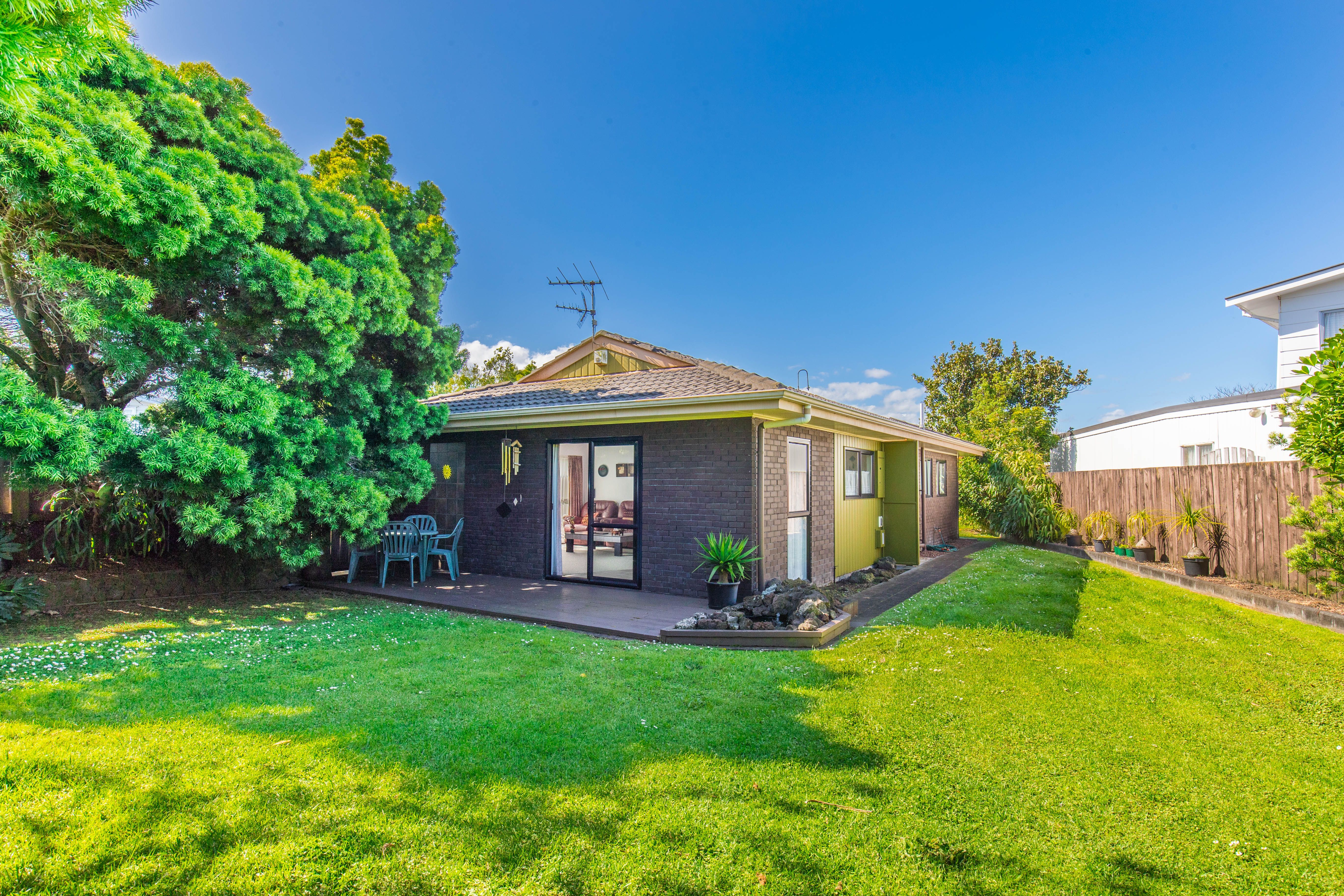 25 Waterlea Avenue, Mangere Bridge, Manukau City