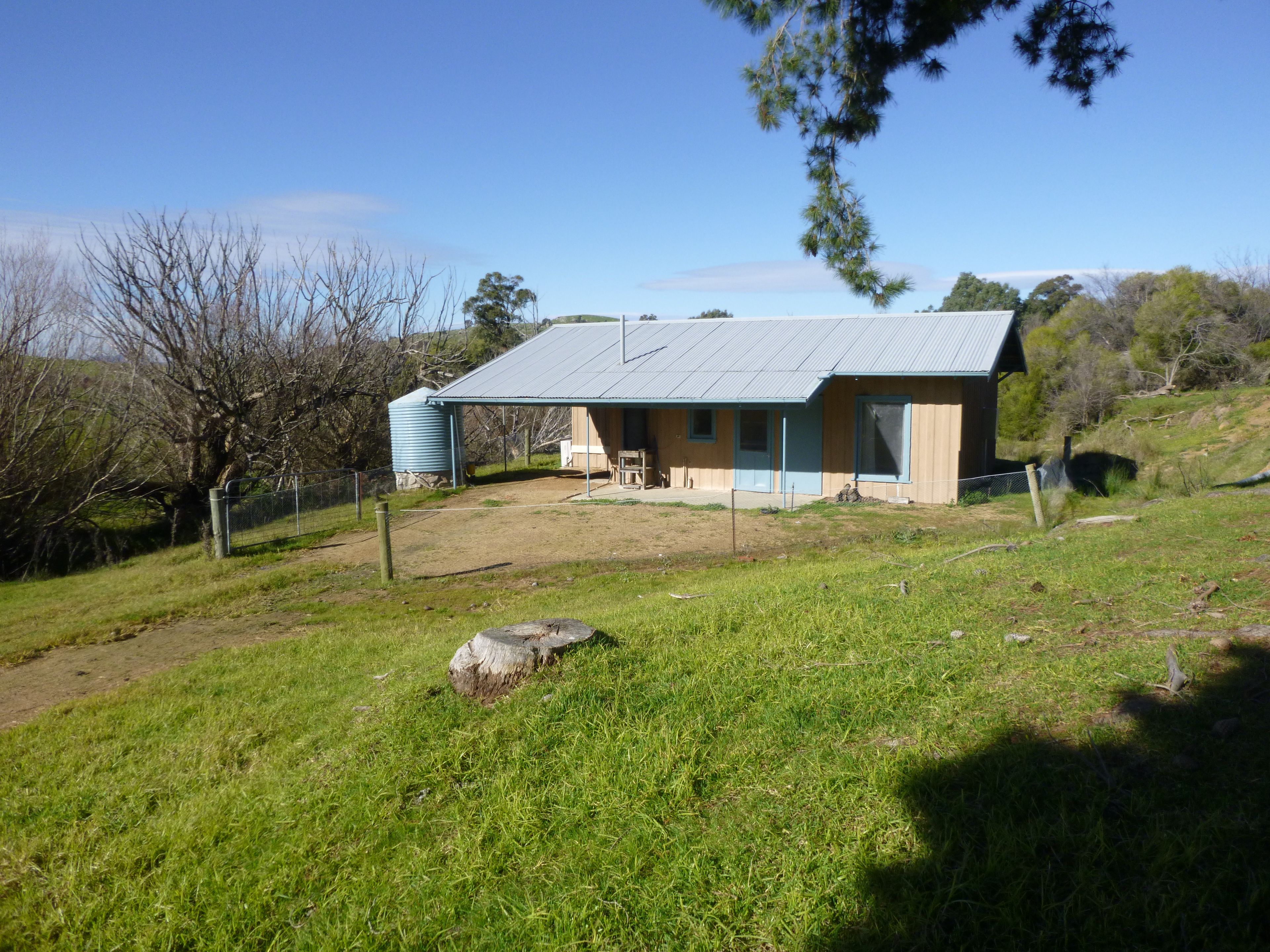 . 'Willow Cottage' Tarcombe Road, Avenel, VIC 3664