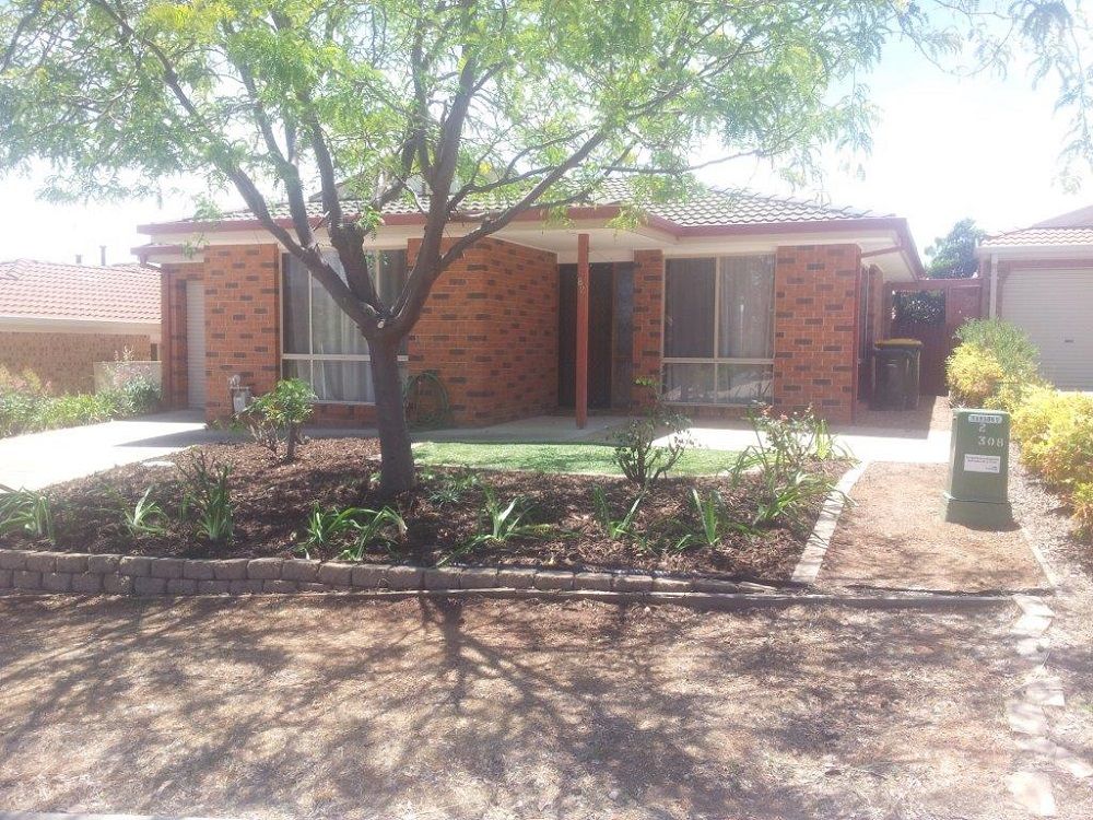 82 James Smith Circuit, Conder ACT 2906