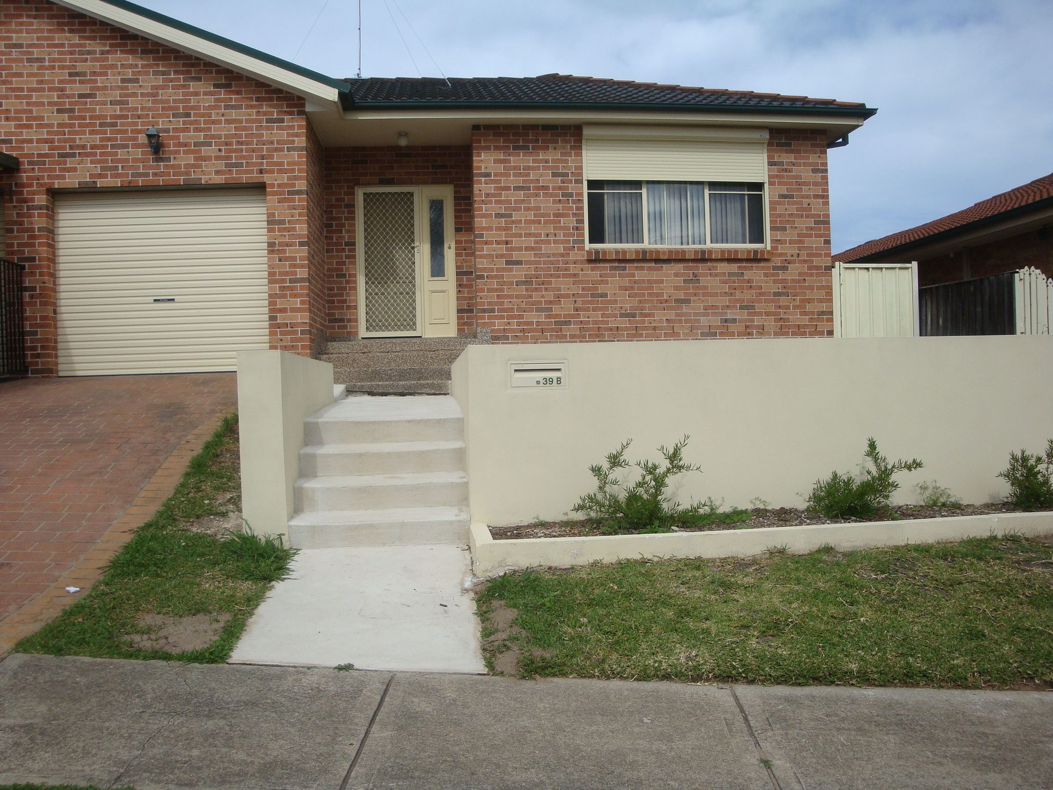 39b Lindeman Crescent, Green Valley, NSW 2168