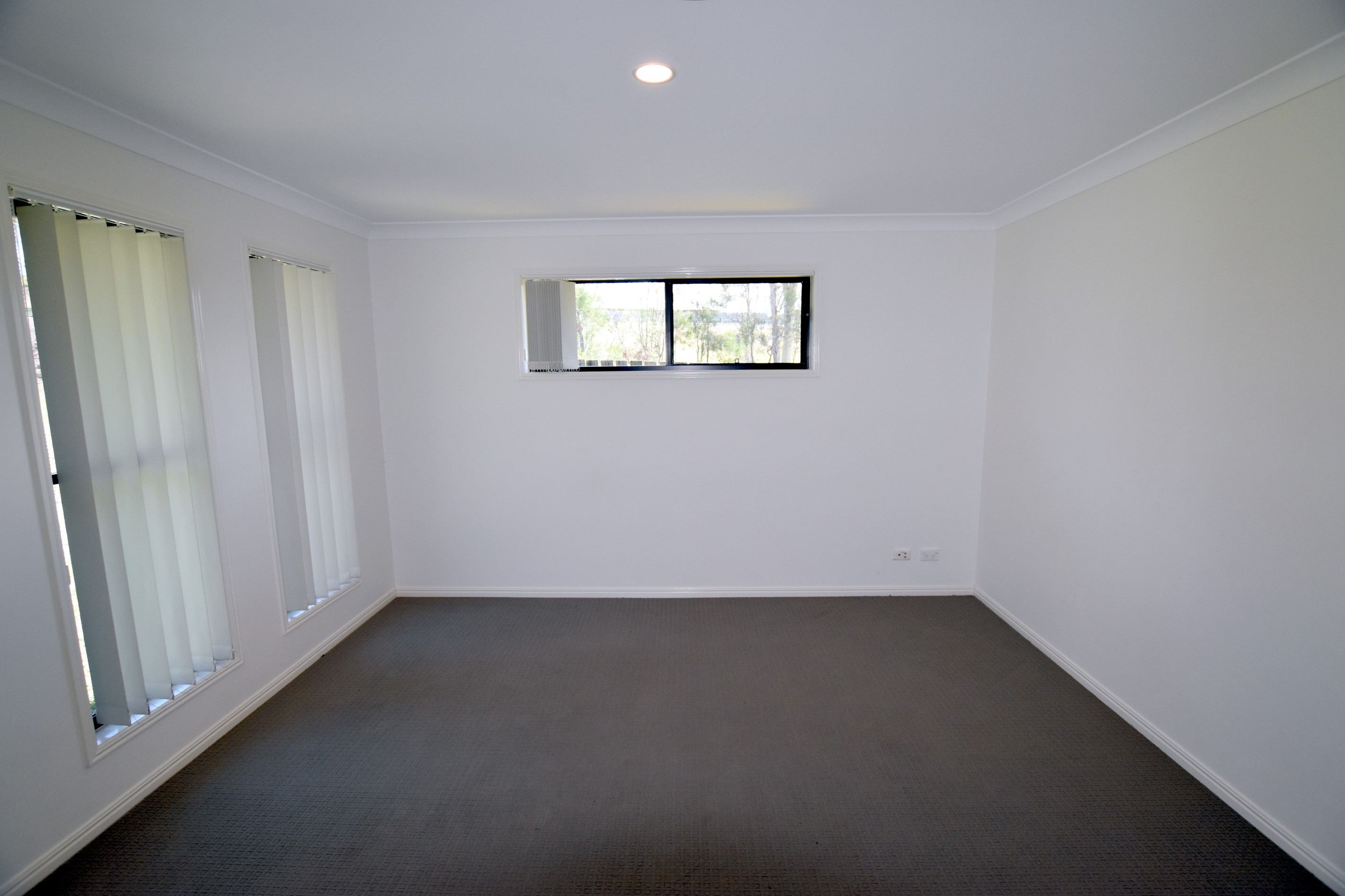 16 Oakdale Place, Kirkwood, QLD 4680