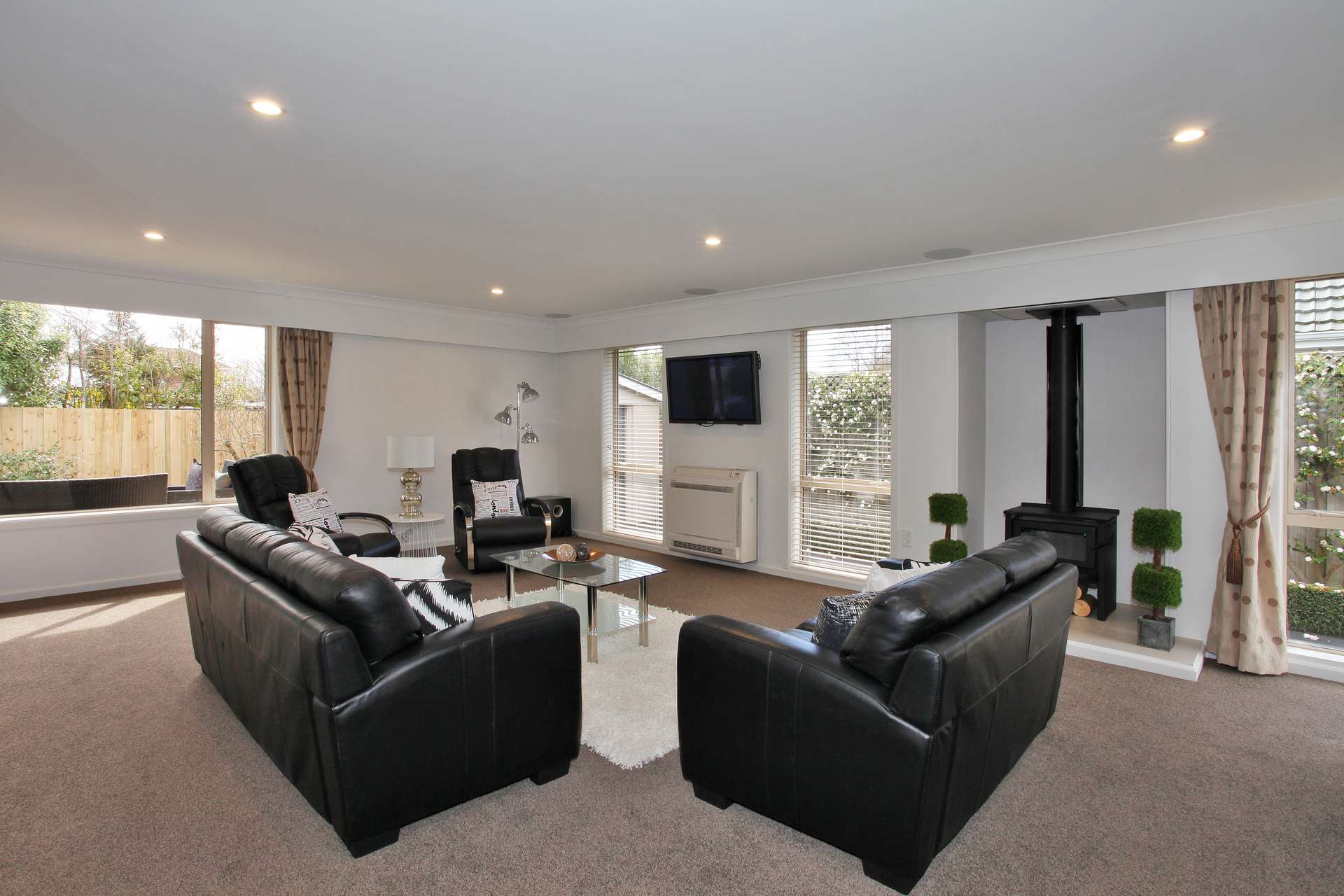 88 Greenpark Street photo 5