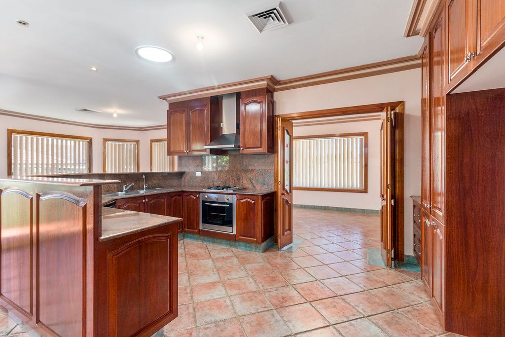 9 Nicol Place, Hinchinbrook, NSW 2168