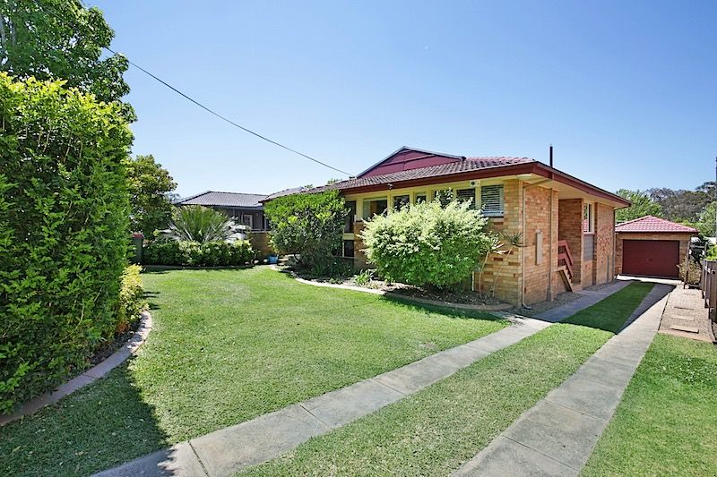 13 Hewlett Avenue