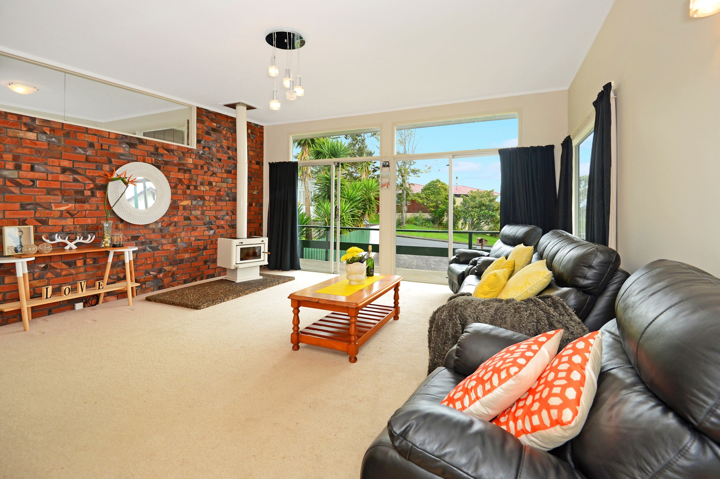 40 Chequers Avenue, Glenfield, North Shore City
