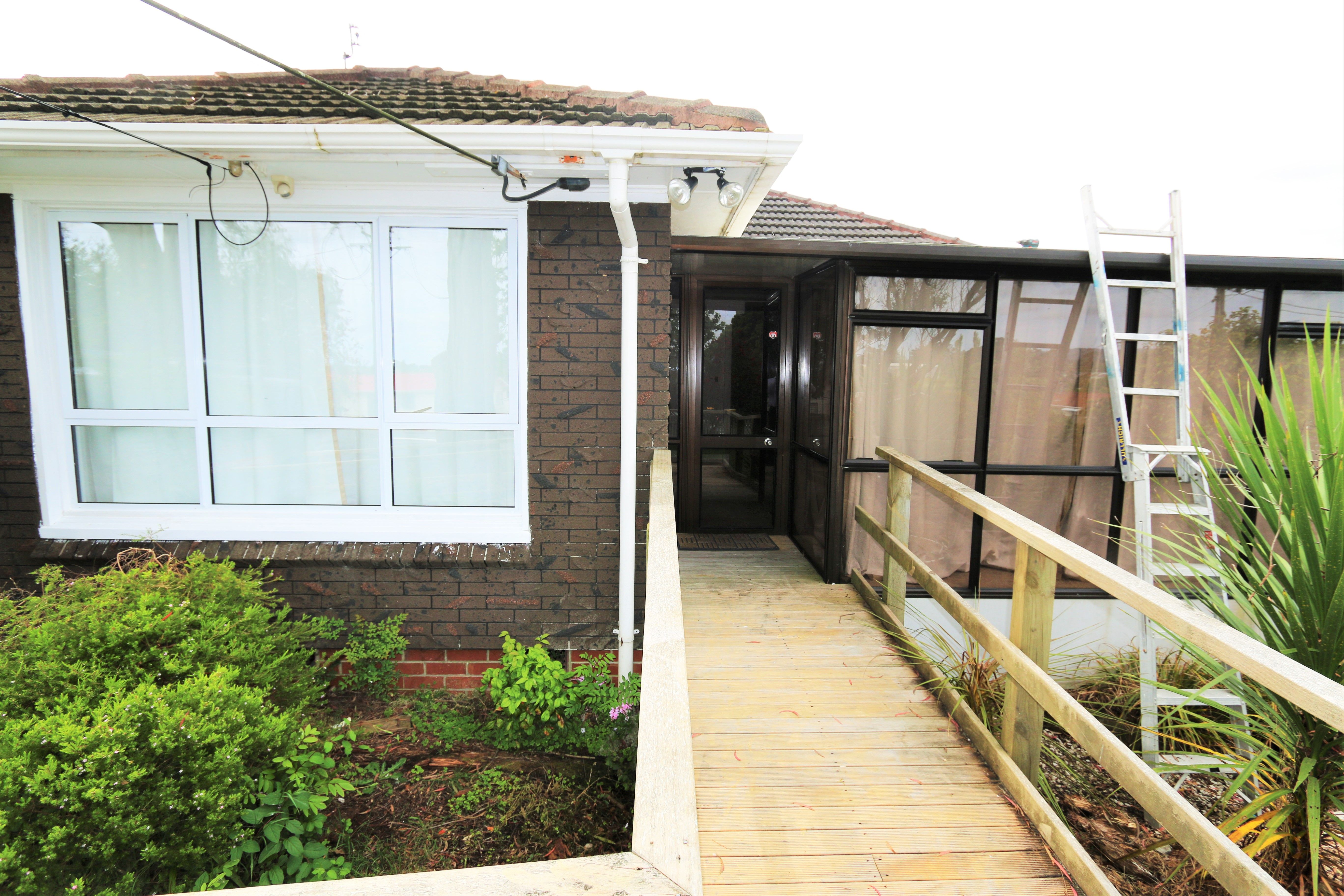 82 Seymour Road, Henderson, Waitakere City