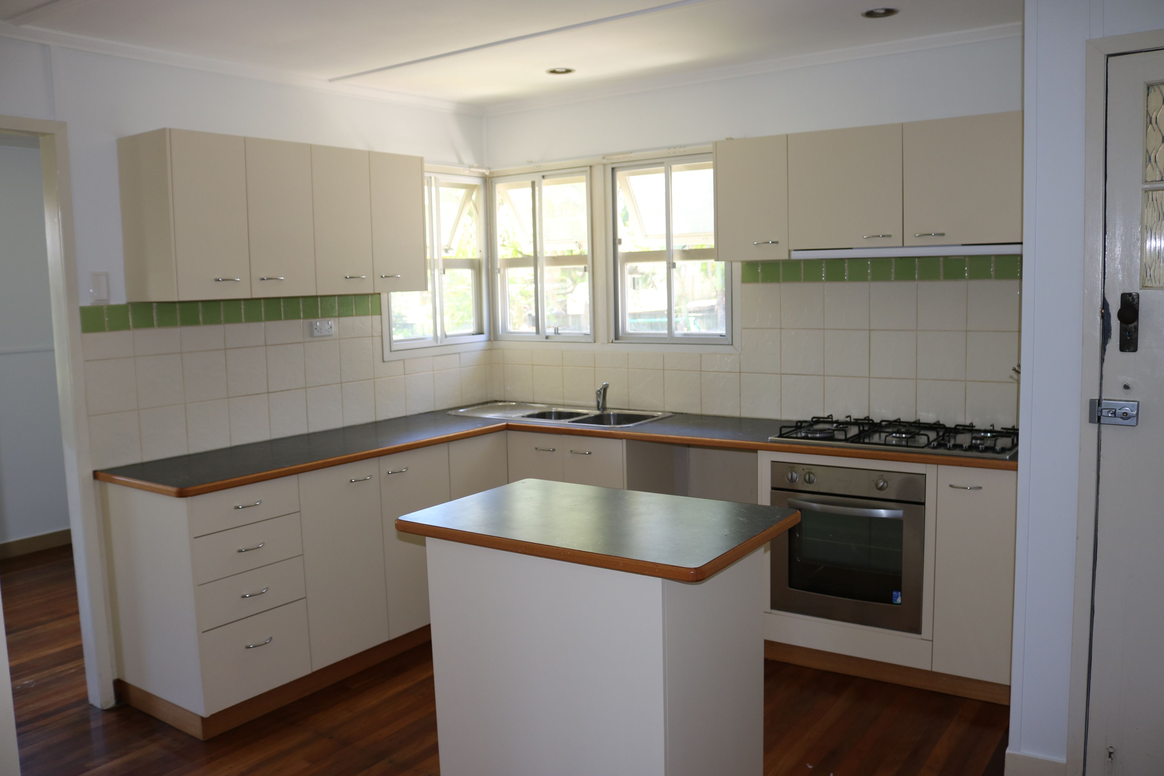49 Avon Street, Leichhardt, QLD 4305