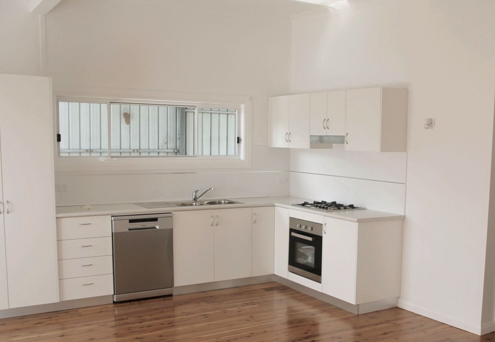 8 Fontenoy Street, Young, NSW 2594