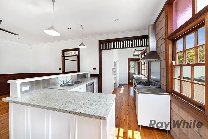 7 Dempster Street, West Wollongong, NSW 2500