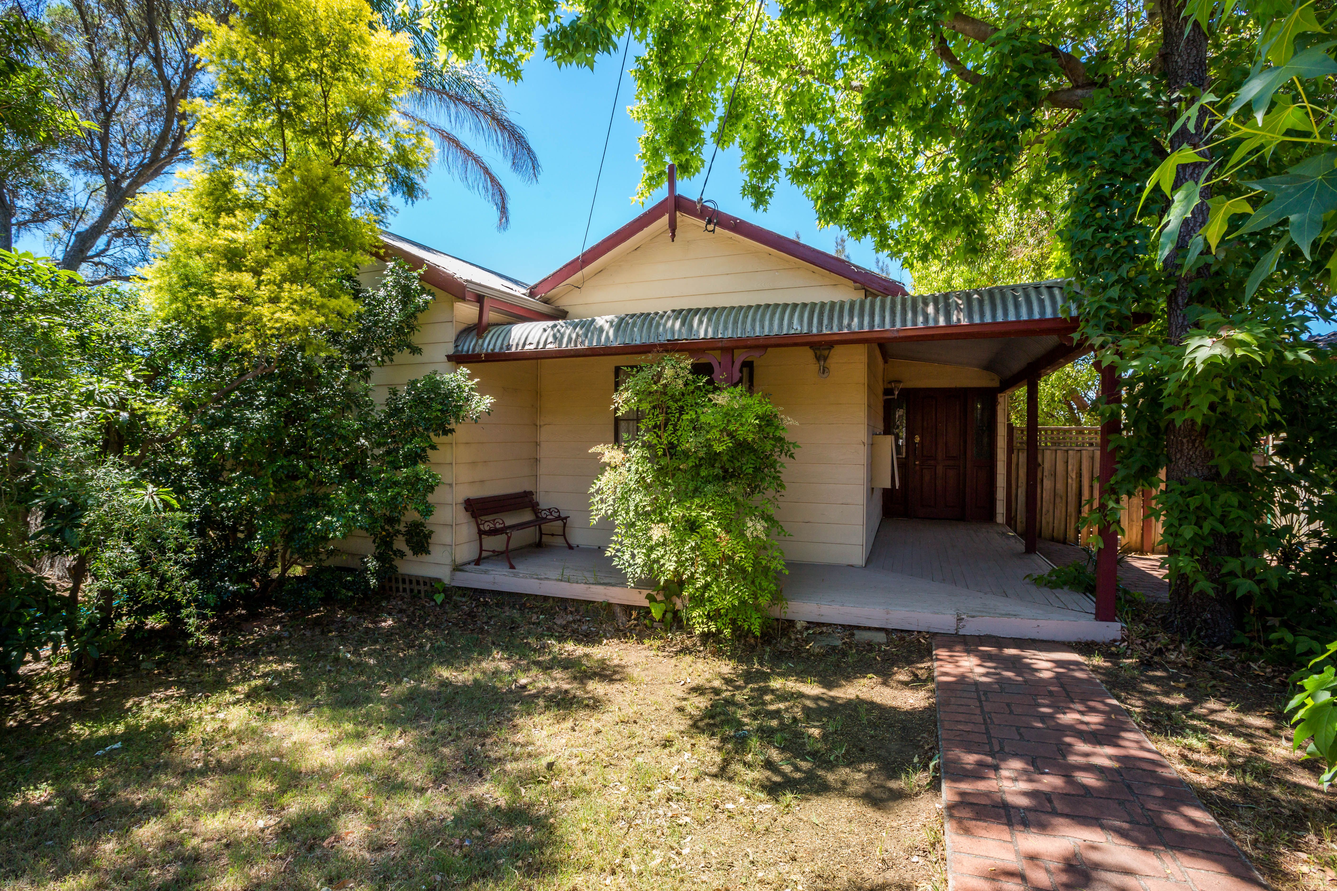 24 Constitution Road