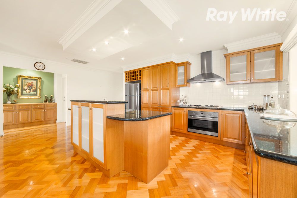 16 Thrush Street, South Morang, VIC 3752