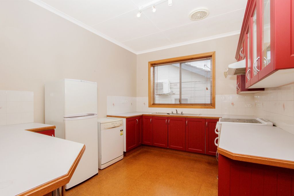 122 Clinton Street, Goulburn, NSW 2580