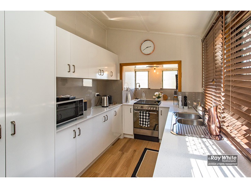4 Naughton Street, Wandal, QLD 4700