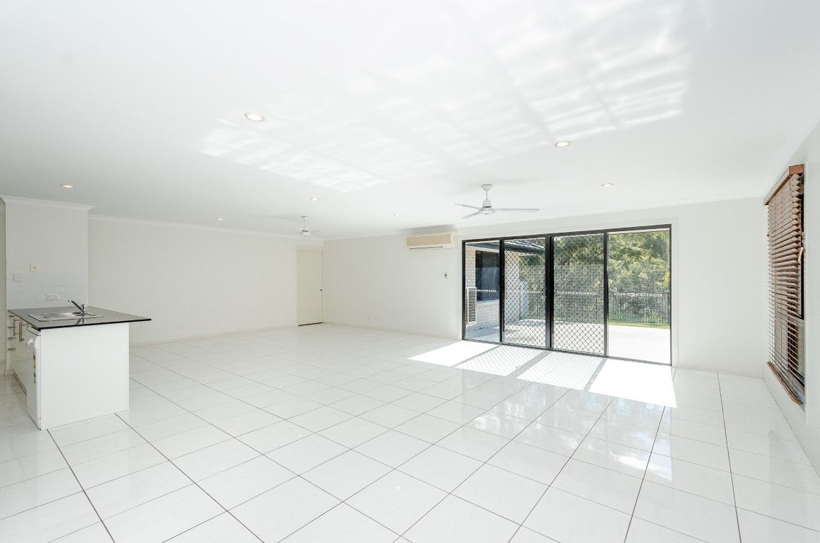 4 Beaver Avenue, South Gladstone, QLD 4680