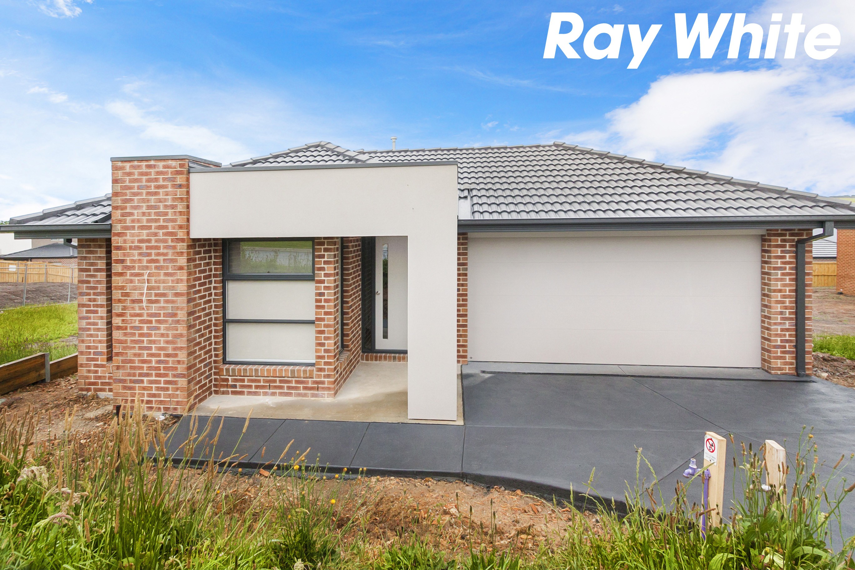 8 Avondale Street, OFFICER, VIC 3809