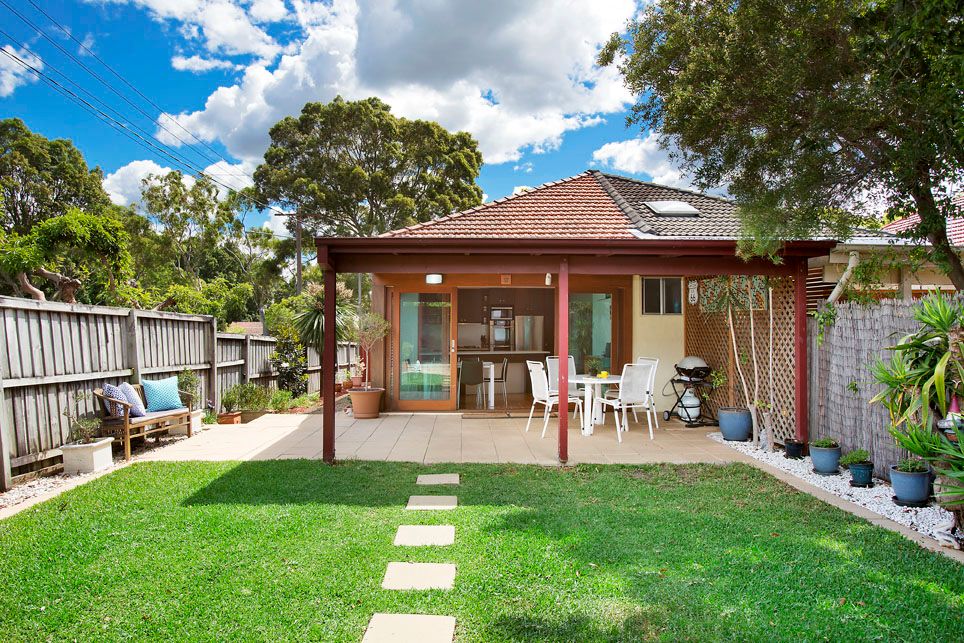 84 Waratah Street