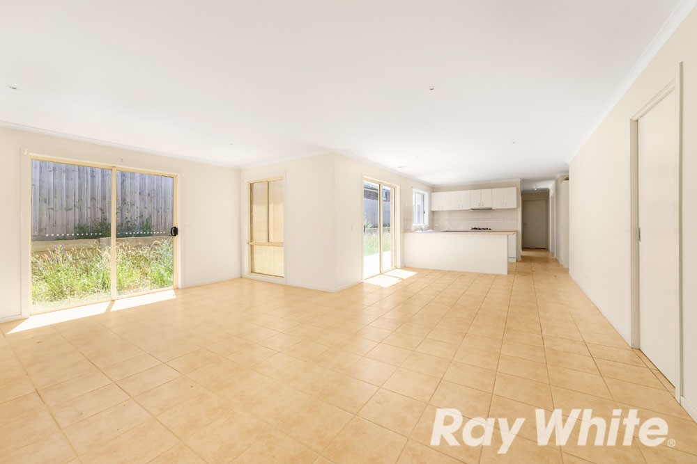 35 McGowan Drive, Skye, VIC 3977