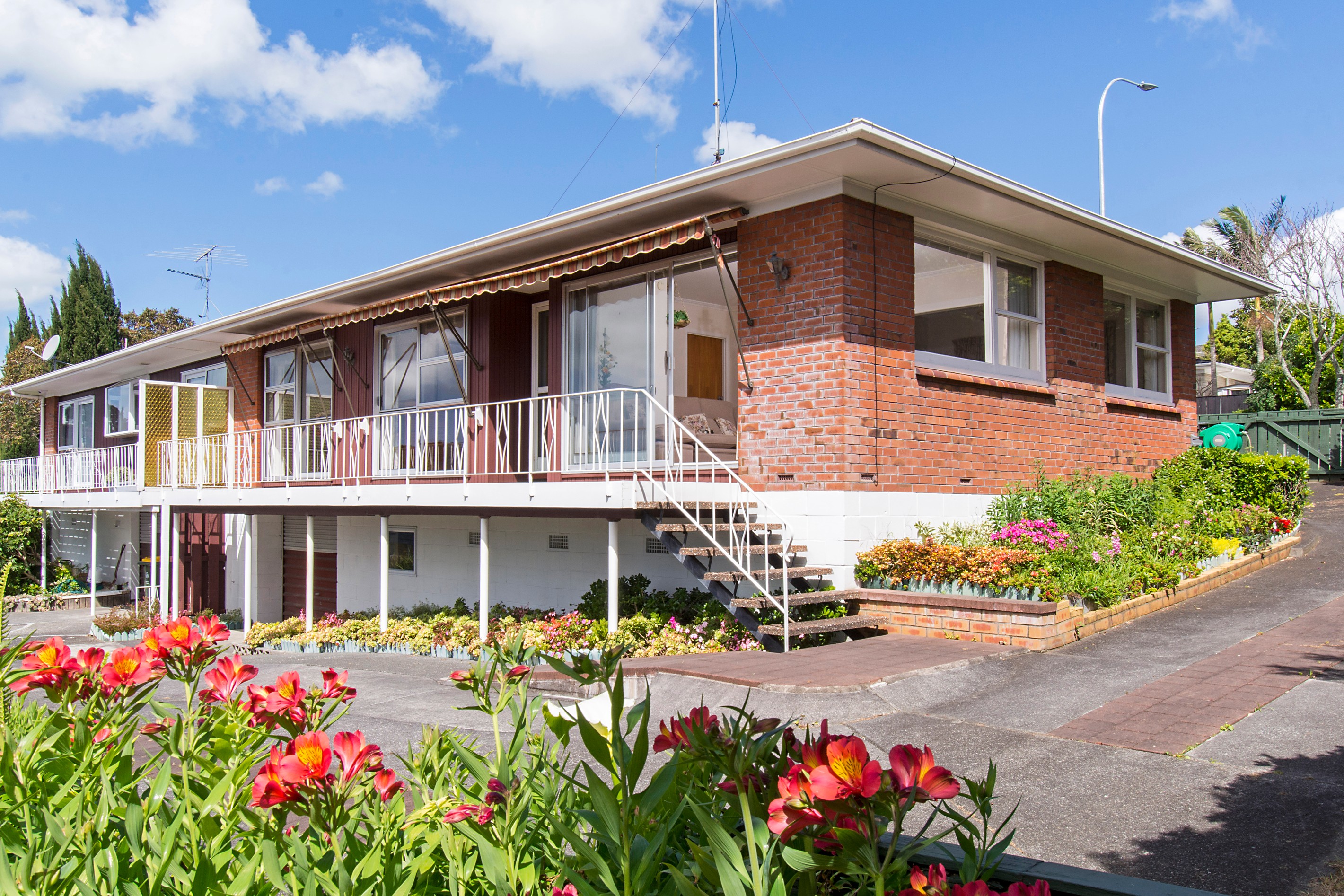 1-2 Poseidon Place, Half Moon Bay, Manukau City