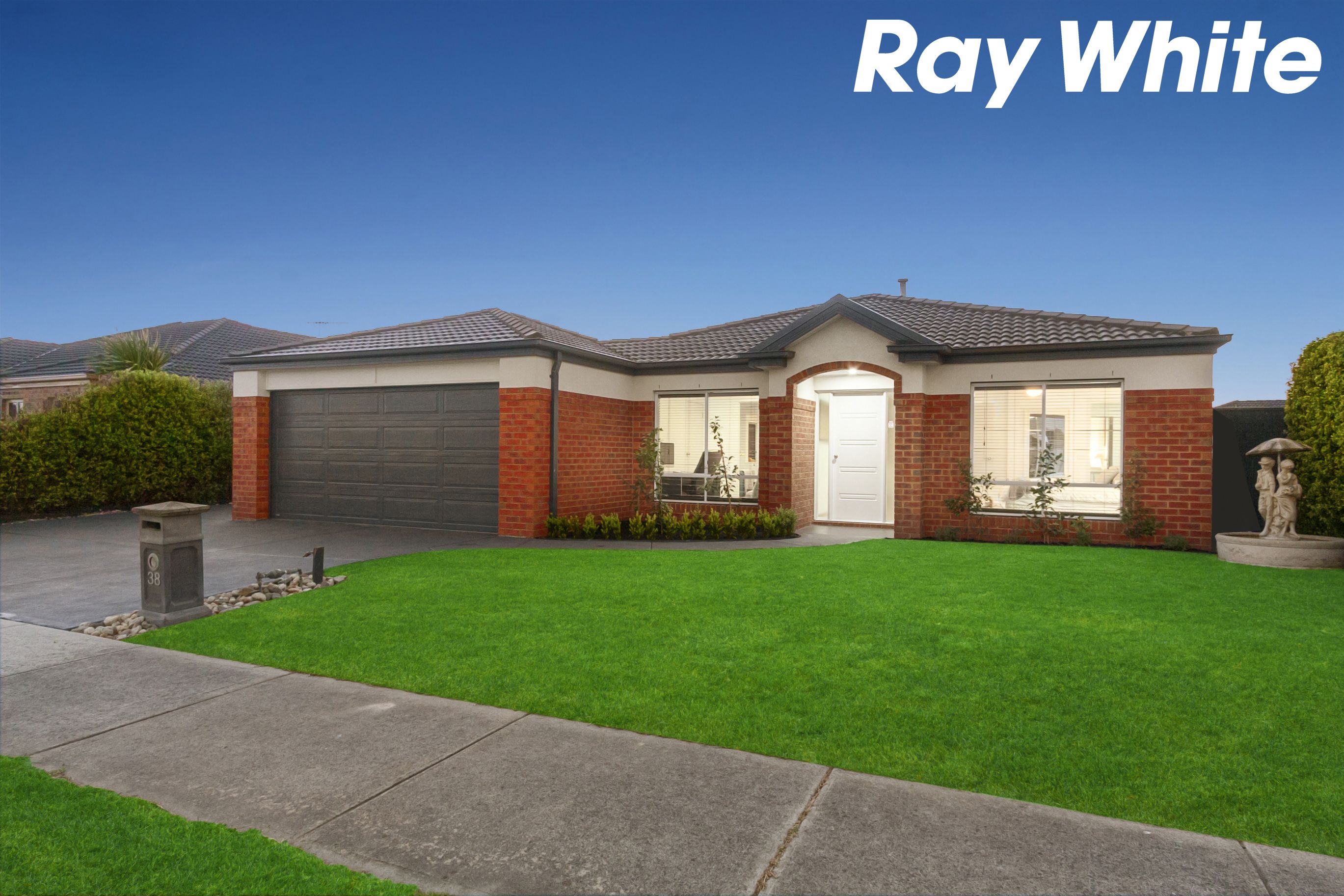 38 Honeyeater Way, Pakenham, VIC 3810