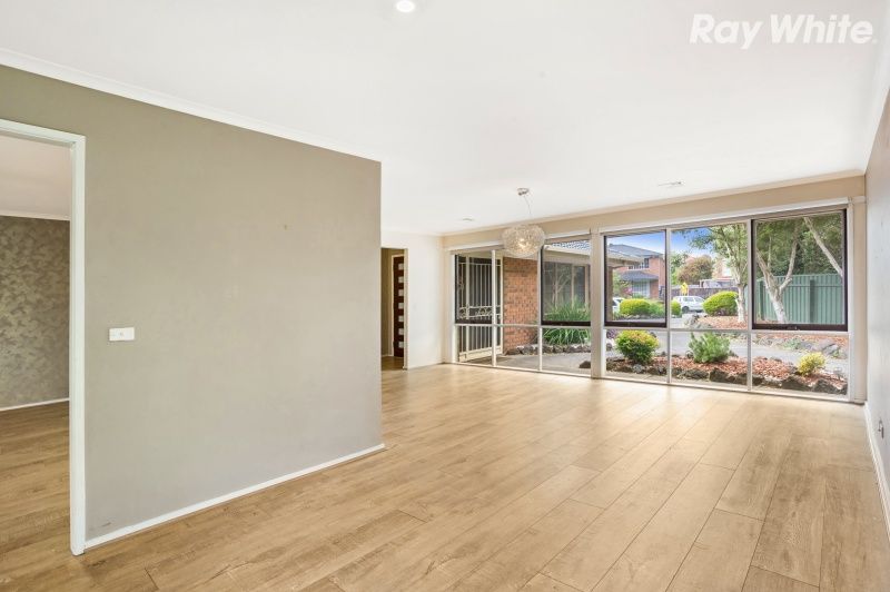 15 Jenola Parade, Wantirna South, VIC 3152