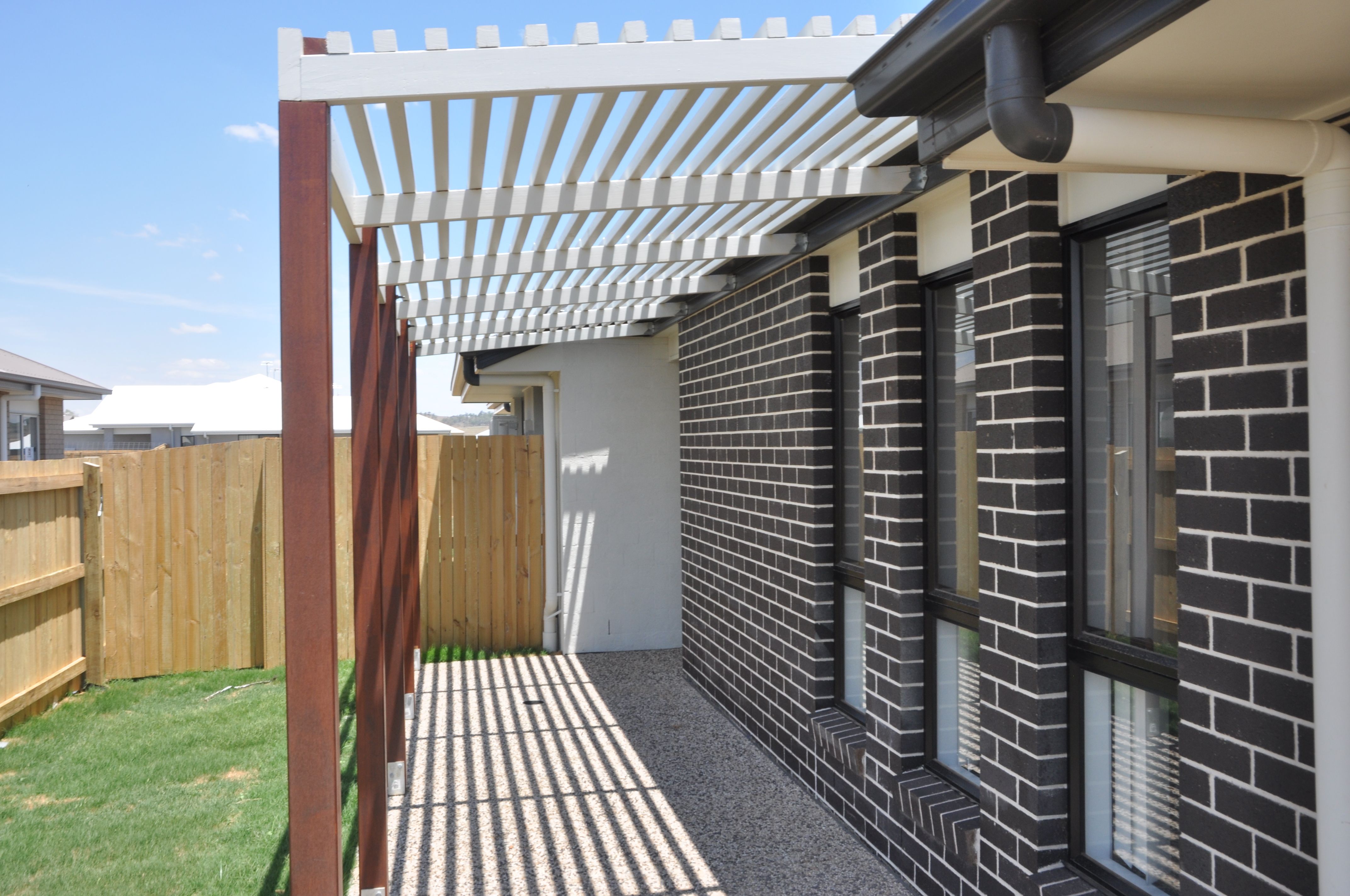 2/17 Weebah Street, Cambooya, QLD 4358