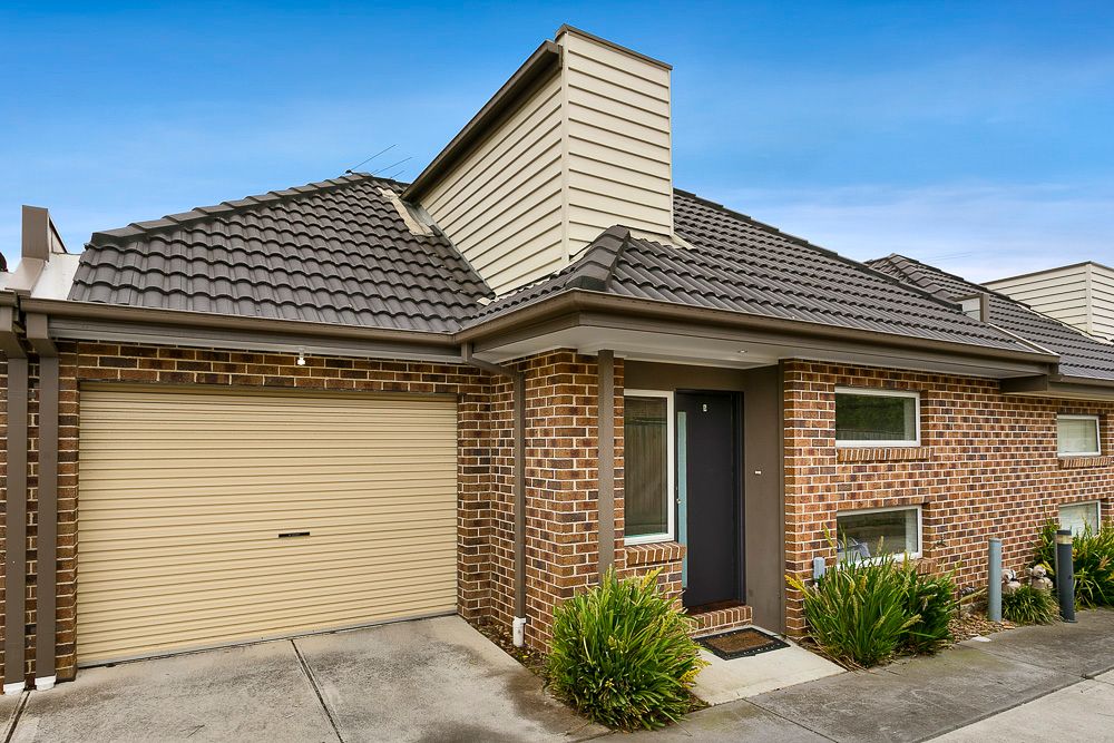 8 John Street, Oak Park VIC 3046
