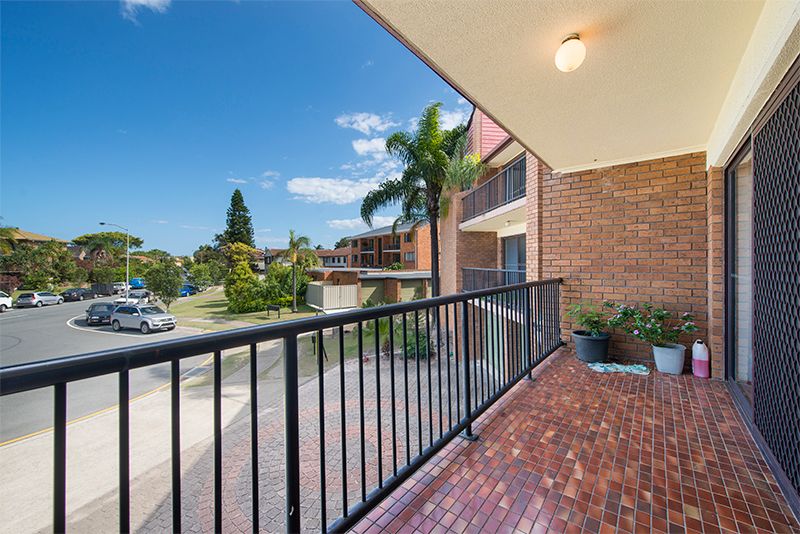 17 Duet Drive, Mermaid Waters QLD 4218