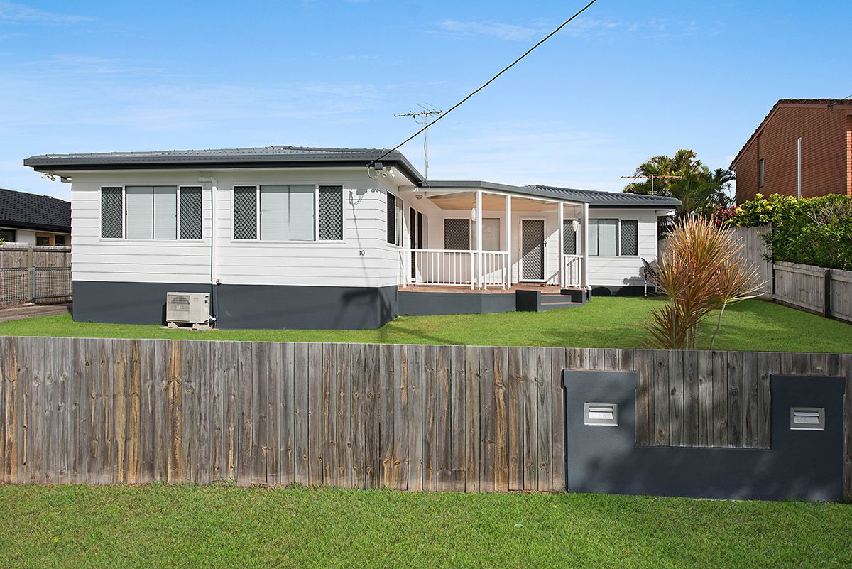 Unit 1, 10 Wavell Avenue, Golden Beach, QLD 4551