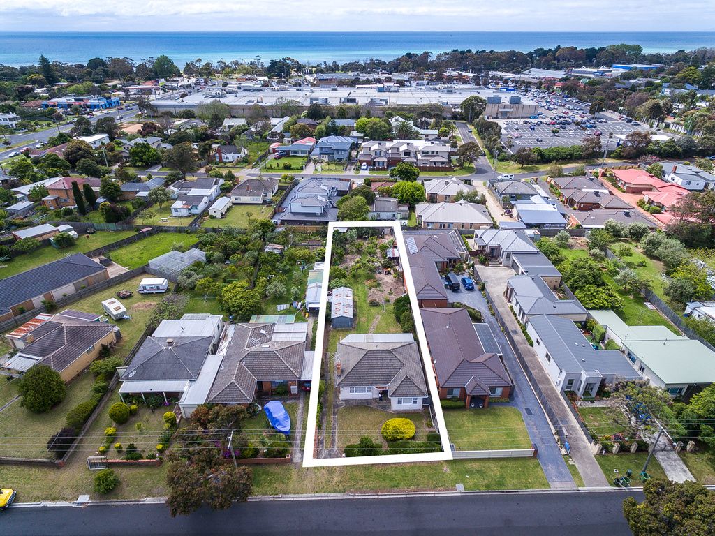 94 Warranilla Avenue, Rosebud, VIC 3939