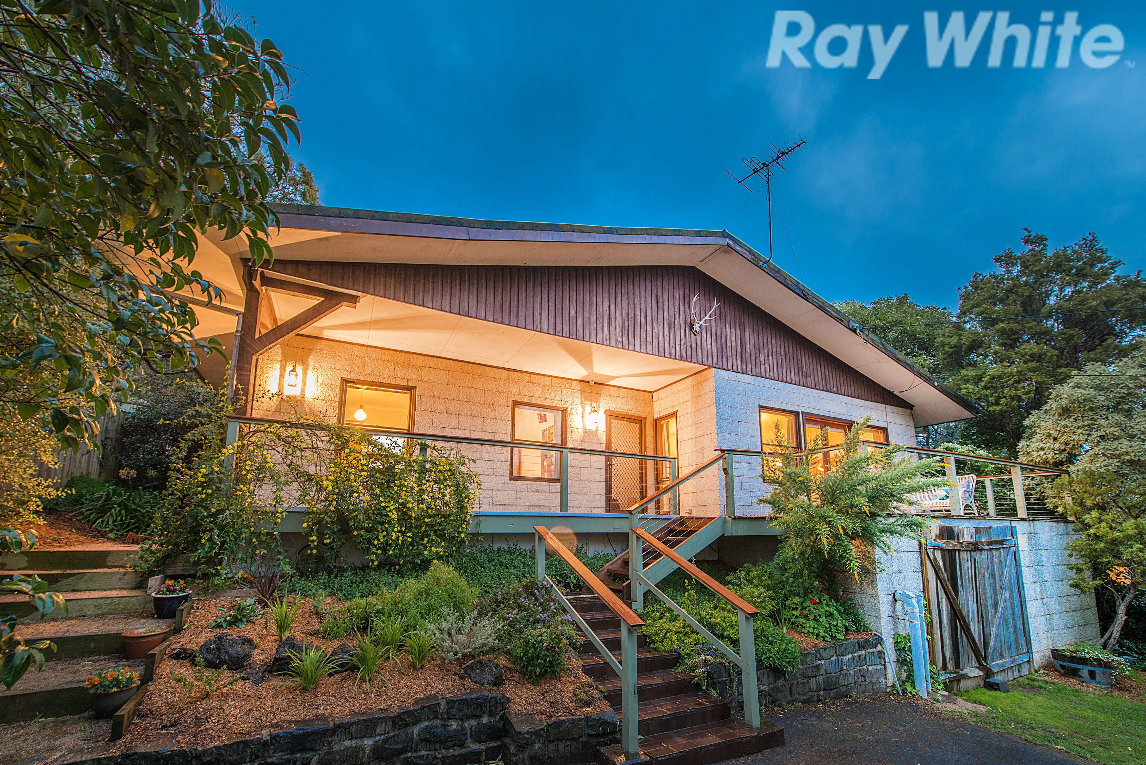 10 Pleasant Road, Ferntree Gully, VIC 3156