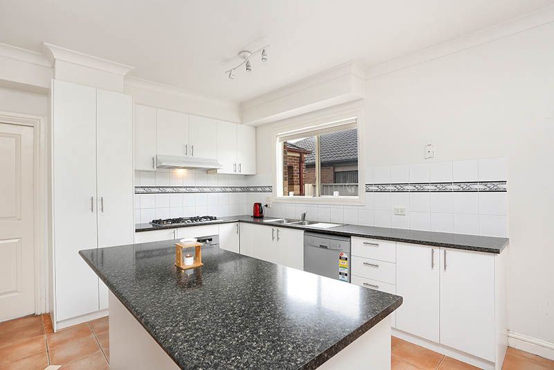 13 Shearwater Place, Craigieburn, VIC 3064