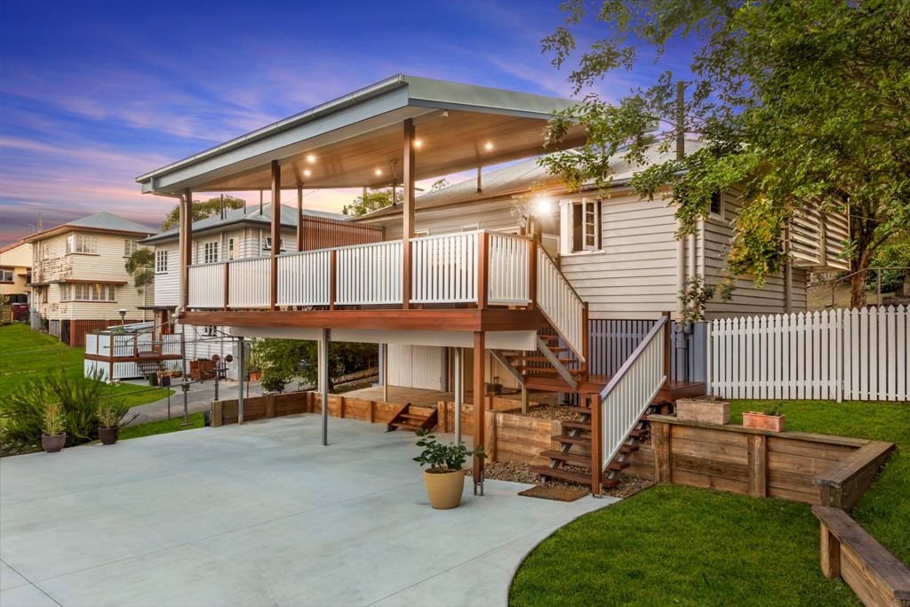 309 Webster Road (Entry via Dorrigo Street), Stafford Heights, QLD 4053