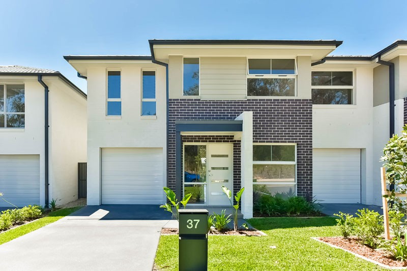 37 Rolla Road, Glenfield, NSW 2167