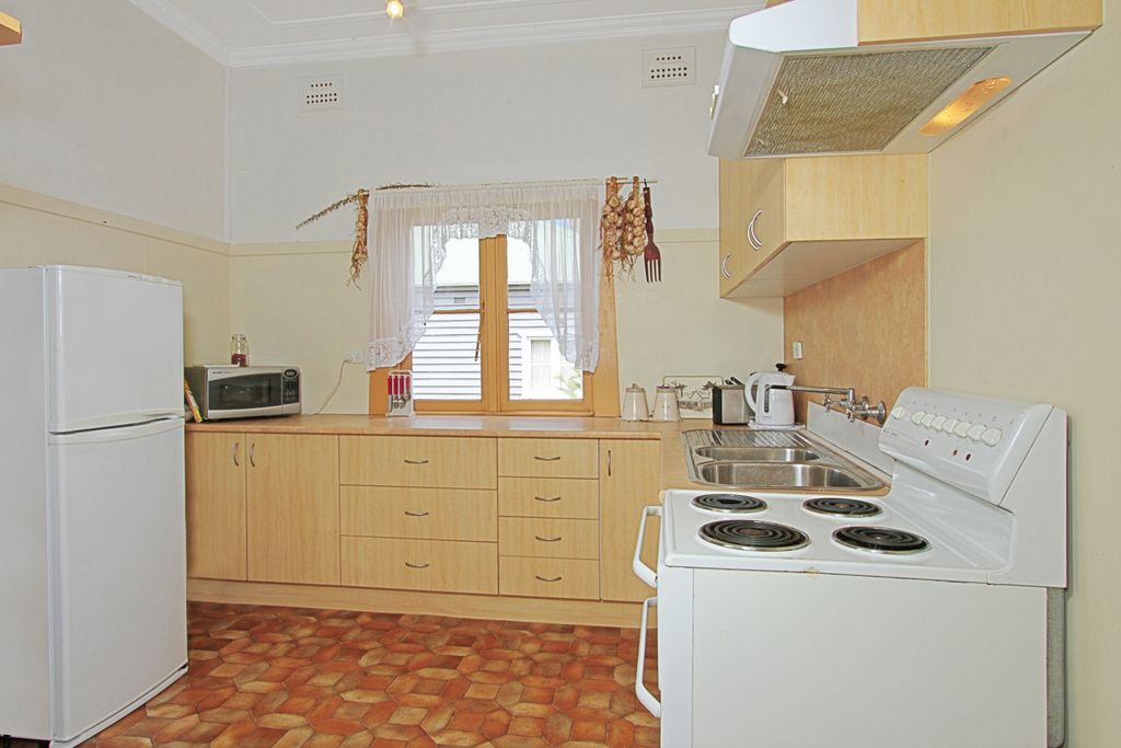 15 Bent Street, Batemans Bay, NSW 2536