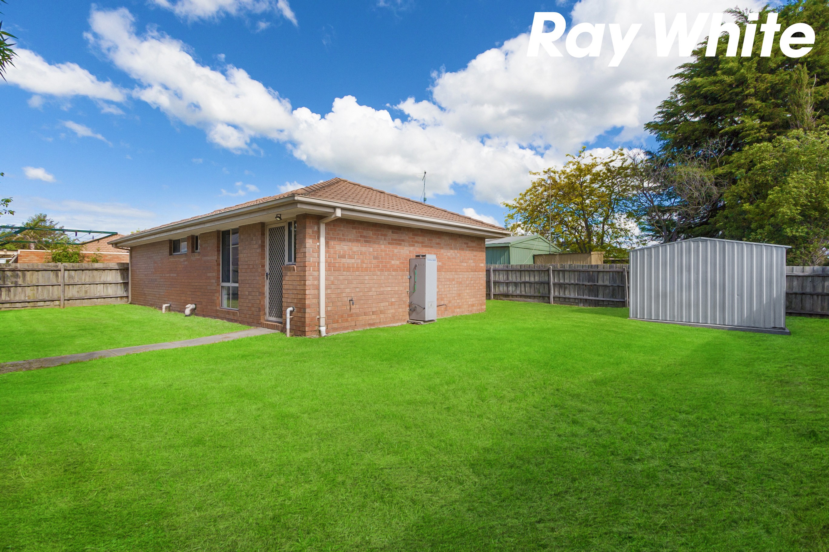 Unit 2/3 Osborn Grove, Pakenham, VIC 3810