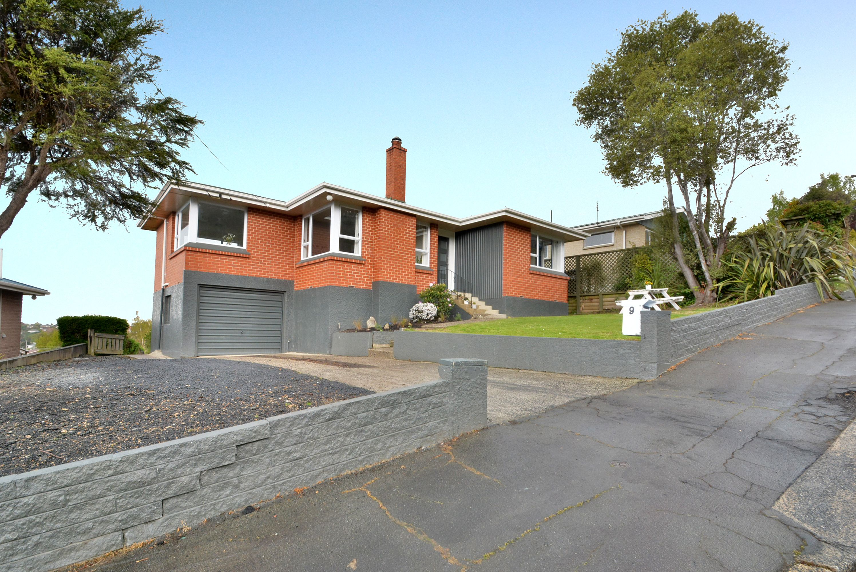 9 Larkins Street, Helensburgh, Dunedin City