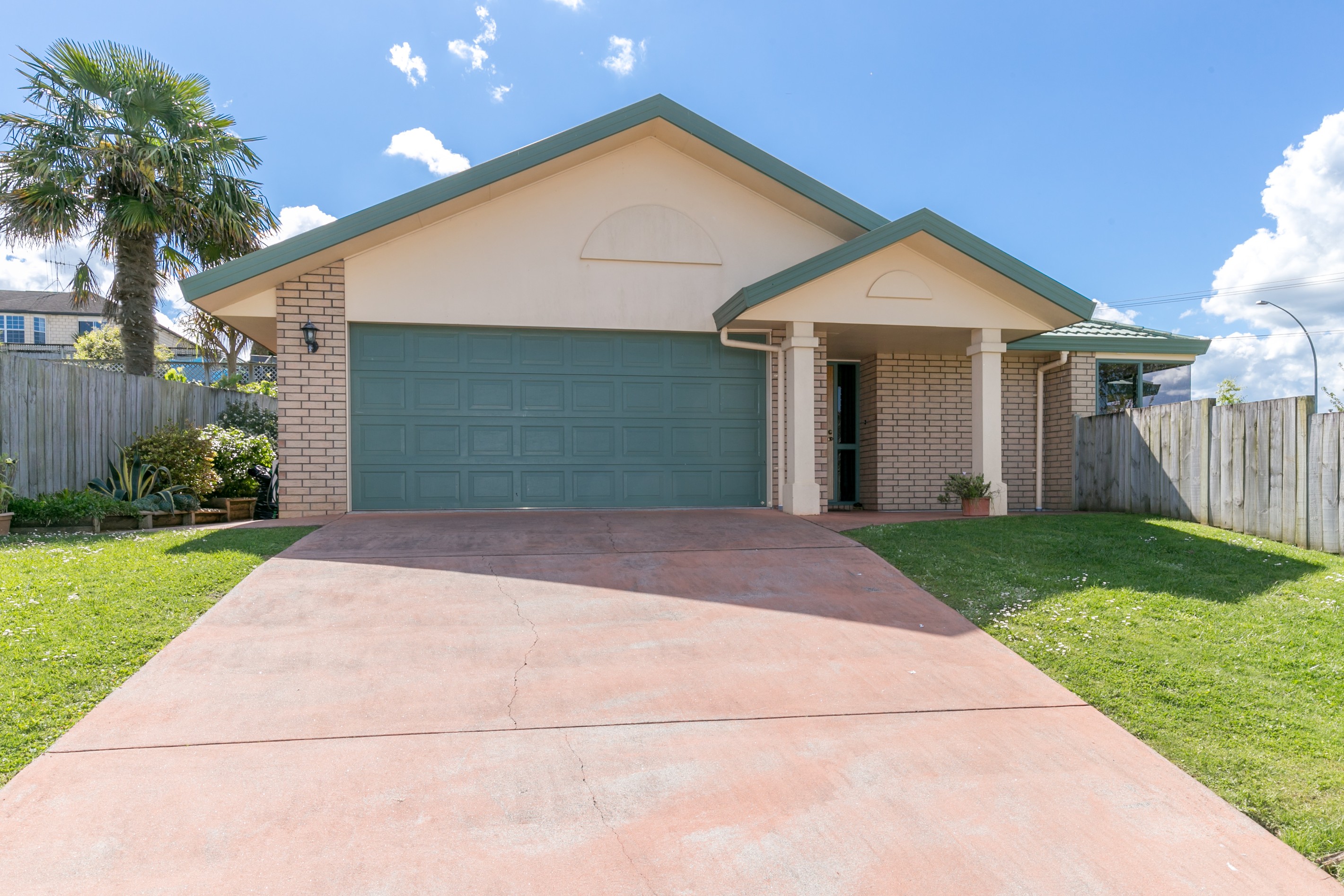 2 Highgrove Drive, Grandview Heights, Hamilton City