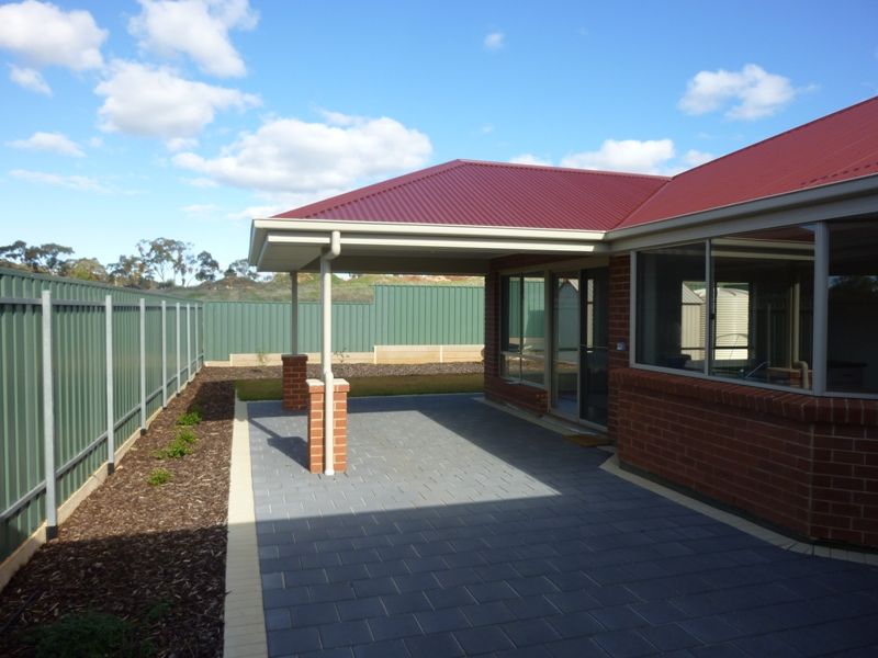 11 Pandappa Drive, Clare, SA 5453
