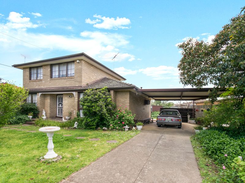 5 Forrest Street, Melton South VIC 3338