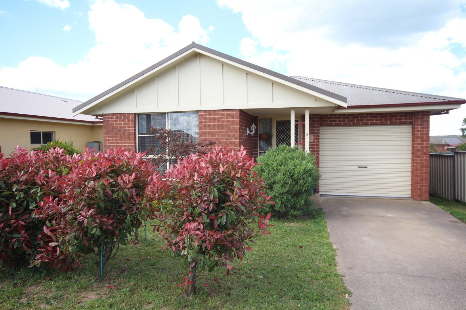 8 Cole Crescent